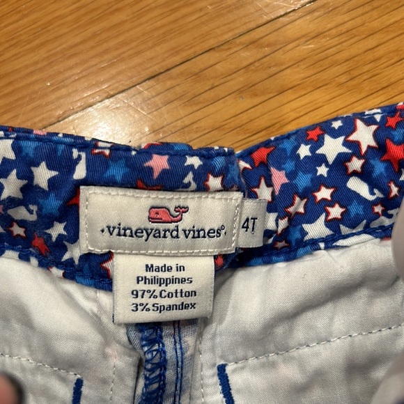 Vineyard vines 4 t girl shorts good condition - Picture 2 of 2